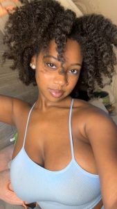 Lira escorts